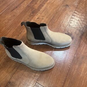 Alpine Design Beige Chelsea Boots